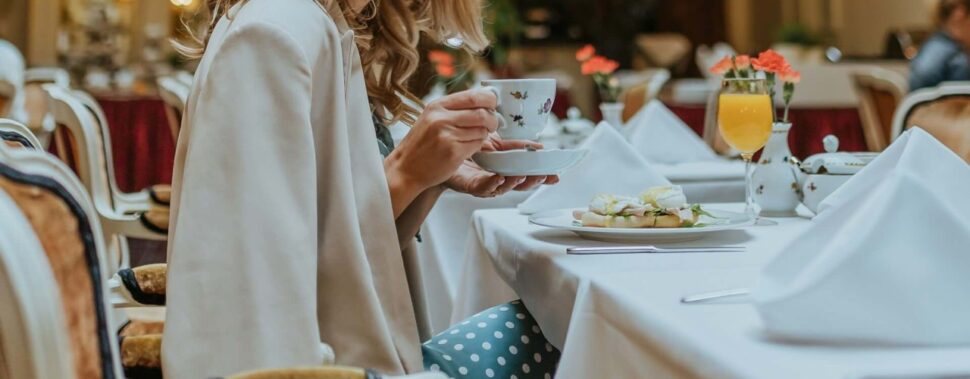 Linen hire services involve renting linen, such as bed sheets, tablecloths, and towels rather than purchasing and maintaining them yourself.